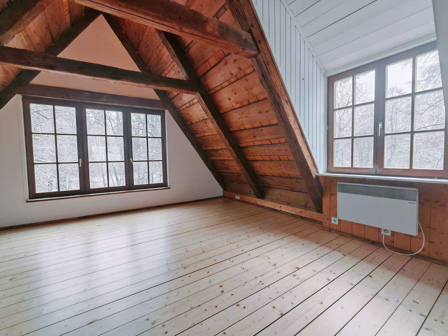 Prenájom domu 130 m², pozemek 2.678 m², Manthalstr. 2, Berg, Bavorsko Prenájom domu 130 m², pozemek 2.678 m², Manthalstr. 2, Berg, Bavorsko