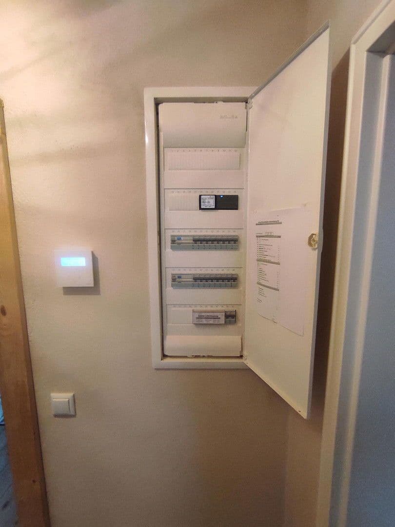 Predaj domu 232 m², pozemek 473 m², Poppenhausen (Wasserkuppe), Hesensko Predaj domu 232 m², pozemek 473 m², Poppenhausen (Wasserkuppe), Hesensko