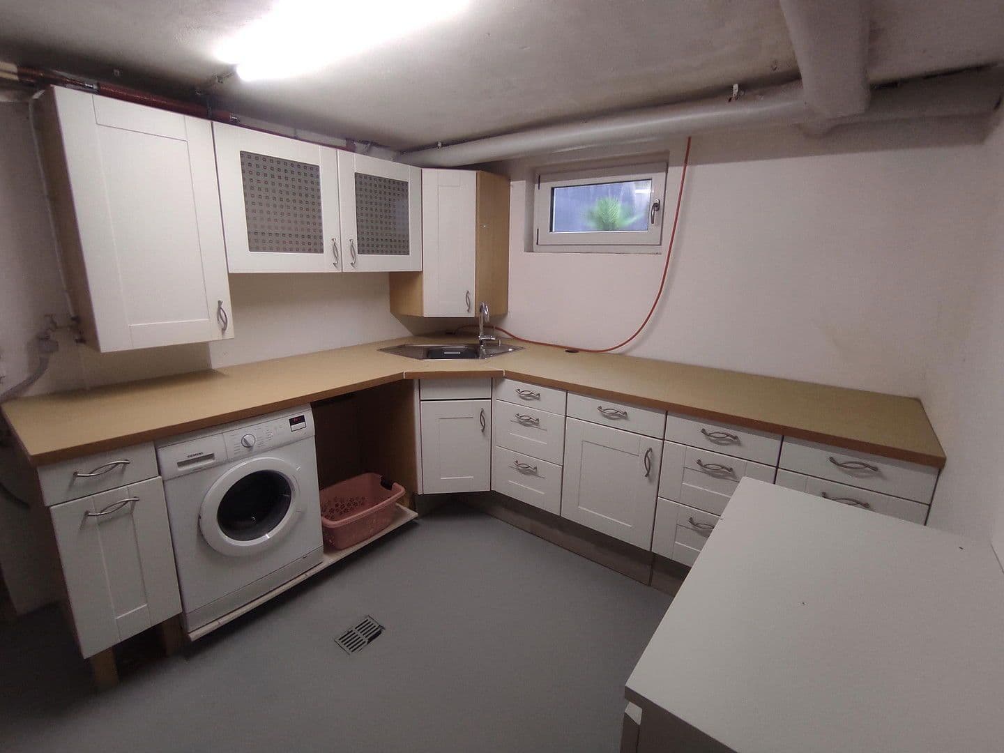 Predaj domu 232 m², pozemek 473 m², Poppenhausen (Wasserkuppe), Hesensko Predaj domu 232 m², pozemek 473 m², Poppenhausen (Wasserkuppe), Hesensko