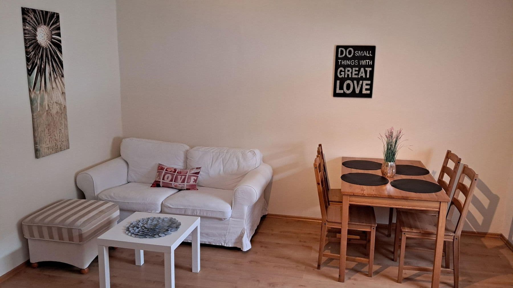 Predaj domu 232 m², pozemek 473 m², Poppenhausen (Wasserkuppe), Hesensko Predaj domu 232 m², pozemek 473 m², Poppenhausen (Wasserkuppe), Hesensko