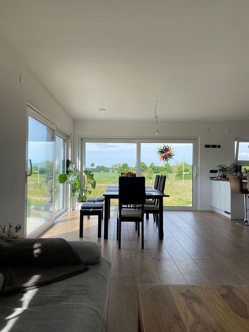 Predaj domu 170 m², pozemek 748 m², Zum Baumfeld 5, Pommersfelden, Bavorsko Predaj domu 170 m², pozemek 748 m², Zum Baumfeld 5, Pommersfelden, Bavorsko