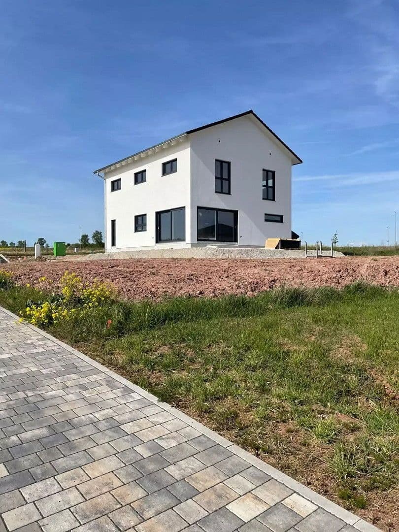 Predaj domu 170 m², pozemek 748 m², Zum Baumfeld 5, Pommersfelden, Bavorsko Predaj domu 170 m², pozemek 748 m², Zum Baumfeld 5, Pommersfelden, Bavorsko