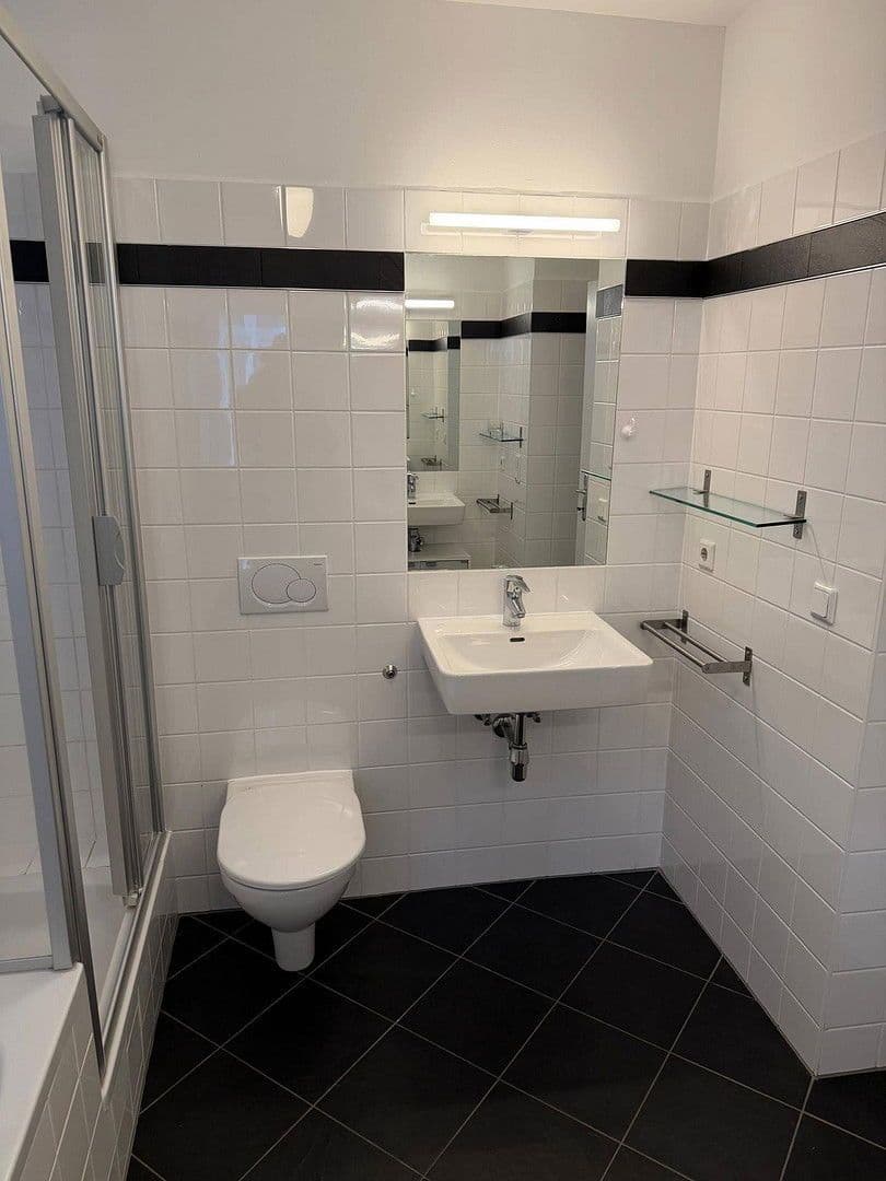 Prenájom bytu 3-izbový 96 m², Münchenstraße 20, Wien, Viedeň Prenájom bytu 3-izbový 96 m², Münchenstraße 20, Wien, Viedeň