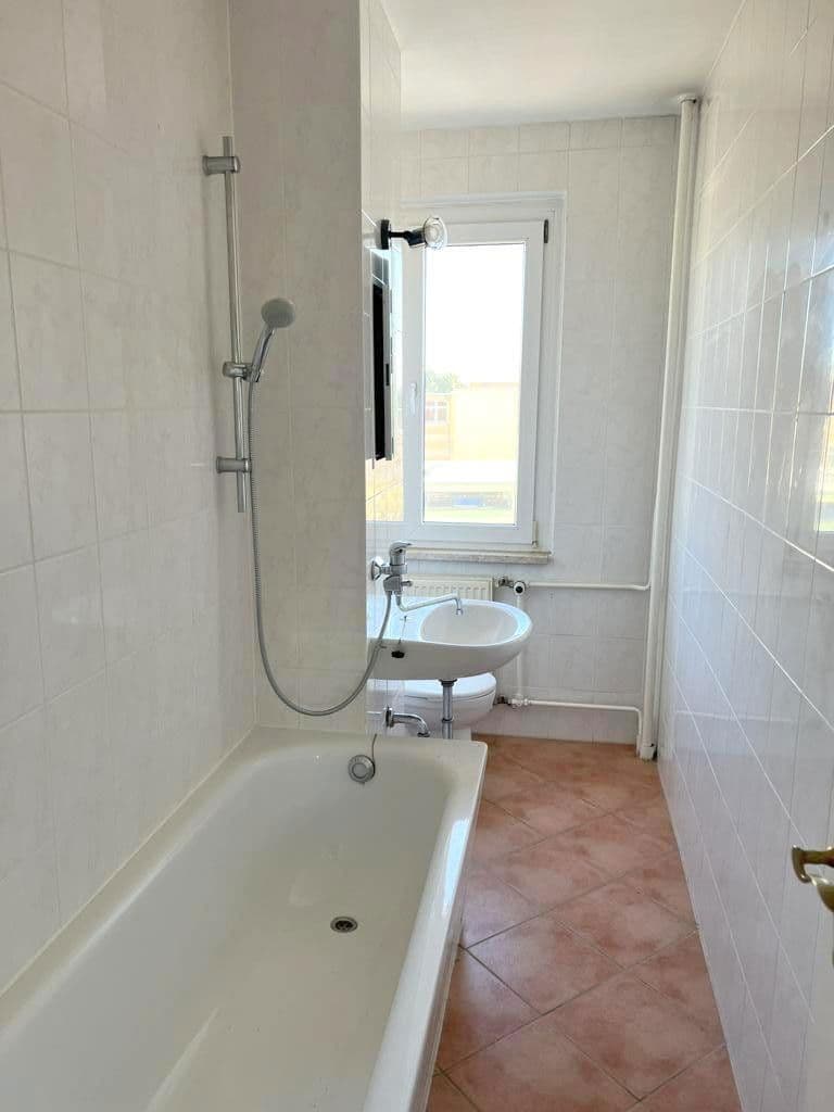 Prenájom bytu 4-izbový 71 m², Brunnenstraße 16, Bad Düben, Sasko Prenájom bytu 4-izbový 71 m², Brunnenstraße 16, Bad Düben, Sasko