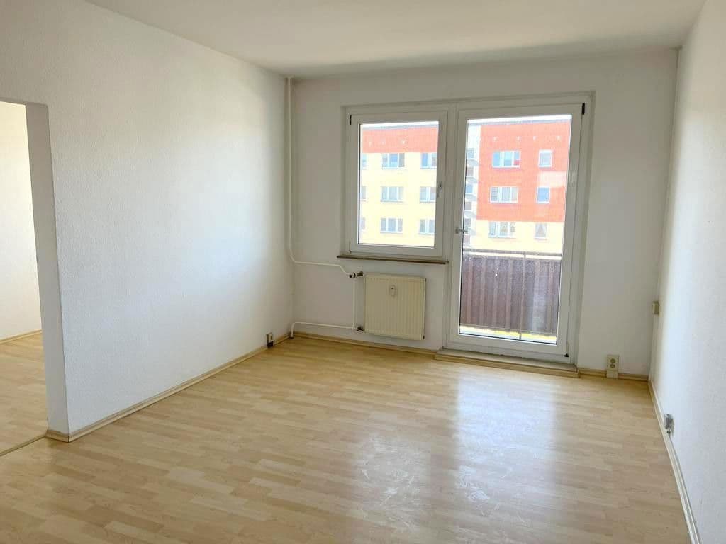 Prenájom bytu 4-izbový 71 m², Brunnenstraße 16, Bad Düben, Sasko Prenájom bytu 4-izbový 71 m², Brunnenstraße 16, Bad Düben, Sasko