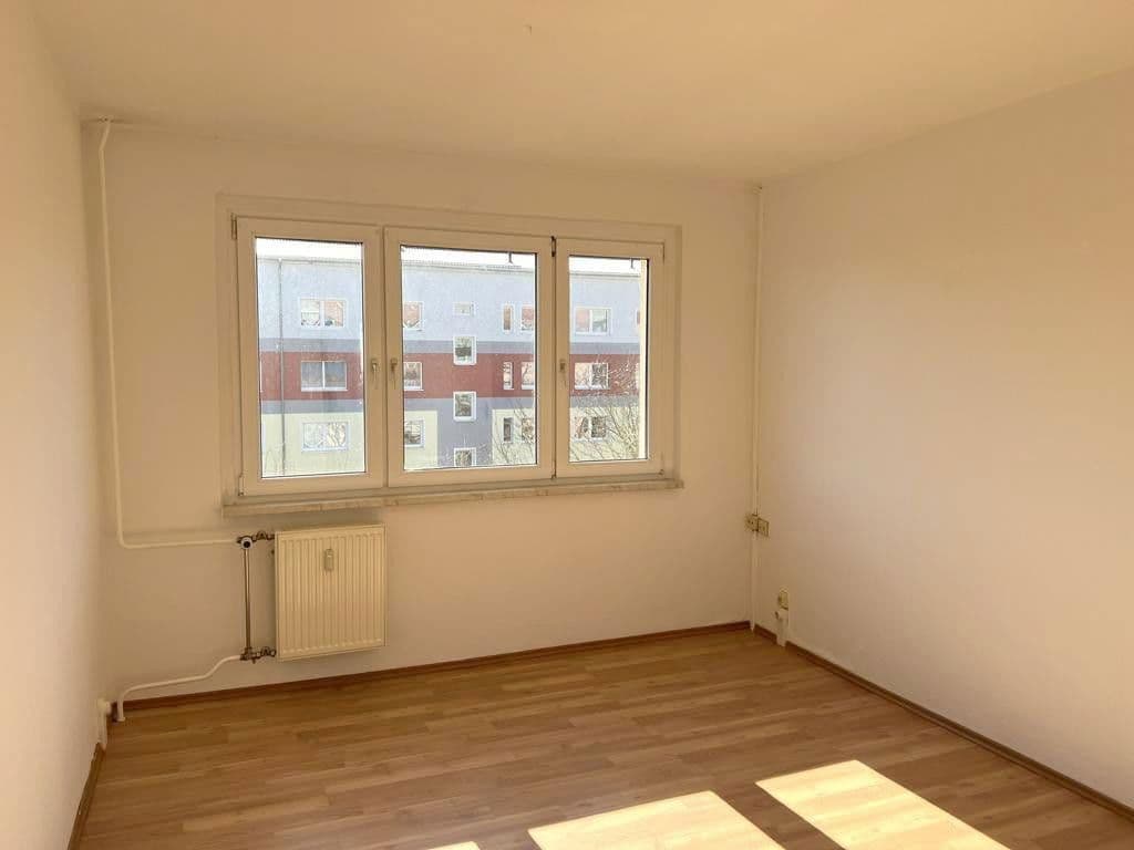 Prenájom bytu 4-izbový 71 m², Brunnenstraße 16, Bad Düben, Sasko Prenájom bytu 4-izbový 71 m², Brunnenstraße 16, Bad Düben, Sasko