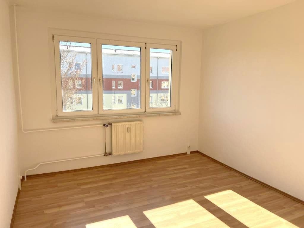 Prenájom bytu 4-izbový 71 m², Brunnenstraße 16, Bad Düben, Sasko Prenájom bytu 4-izbový 71 m², Brunnenstraße 16, Bad Düben, Sasko