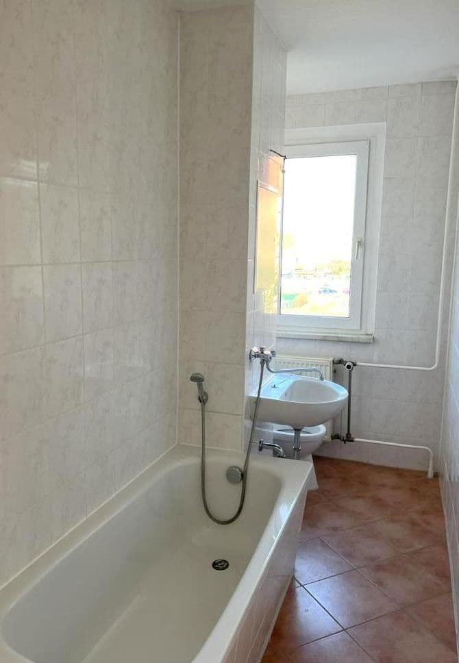 Prenájom bytu 4-izbový 71 m², Brunnenstraße 16, Bad Düben, Sasko Prenájom bytu 4-izbový 71 m², Brunnenstraße 16, Bad Düben, Sasko