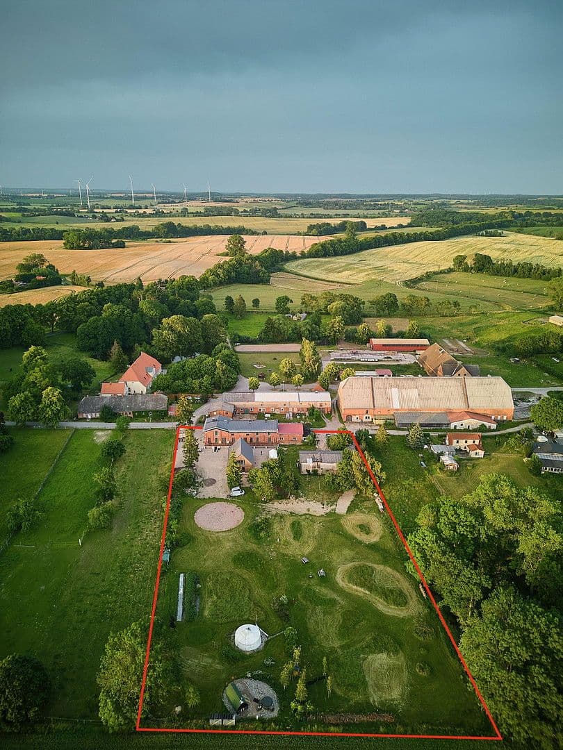 Prenájom bytu 4-izbový 140 m², Madsow 19-22, Neuburg, Meklenbursko-Predpomoransko Prenájom bytu 4-izbový 140 m², Madsow 19-22, Neuburg, Meklenbursko-Predpomoransko