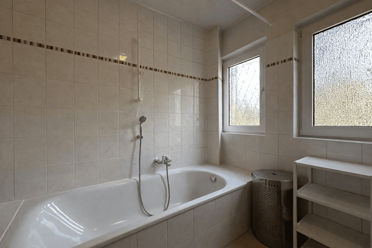 Predaj domu 141 m², pozemek 498 m², Am Feuerschlößchen 10, Bad Honnef, Severné Porýnie - Westfálsko Predaj domu 141 m², pozemek 498 m², Am Feuerschlößchen 10, Bad Honnef, Severné Porýnie - Westfálsko