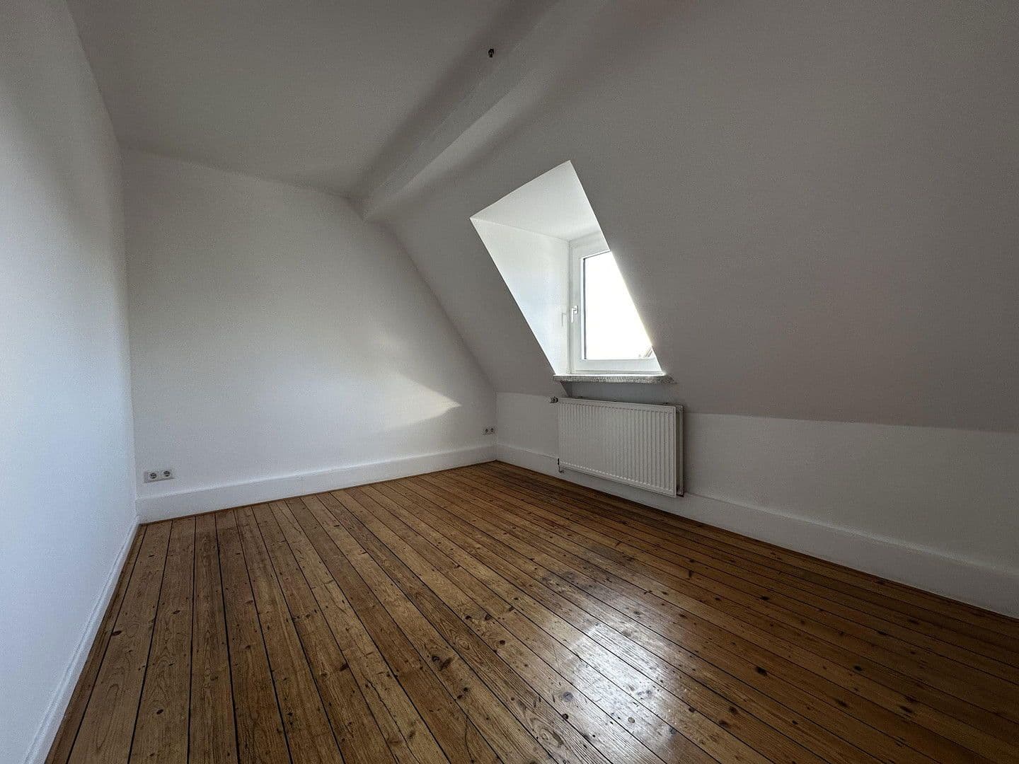 Predaj domu 141 m², pozemek 498 m², Am Feuerschlößchen 10, Bad Honnef, Severné Porýnie - Westfálsko Predaj domu 141 m², pozemek 498 m², Am Feuerschlößchen 10, Bad Honnef, Severné Porýnie - Westfálsko