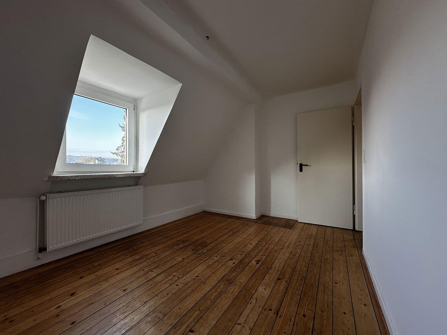 Predaj domu 141 m², pozemek 498 m², Am Feuerschlößchen 10, Bad Honnef, Severné Porýnie - Westfálsko Predaj domu 141 m², pozemek 498 m², Am Feuerschlößchen 10, Bad Honnef, Severné Porýnie - Westfálsko