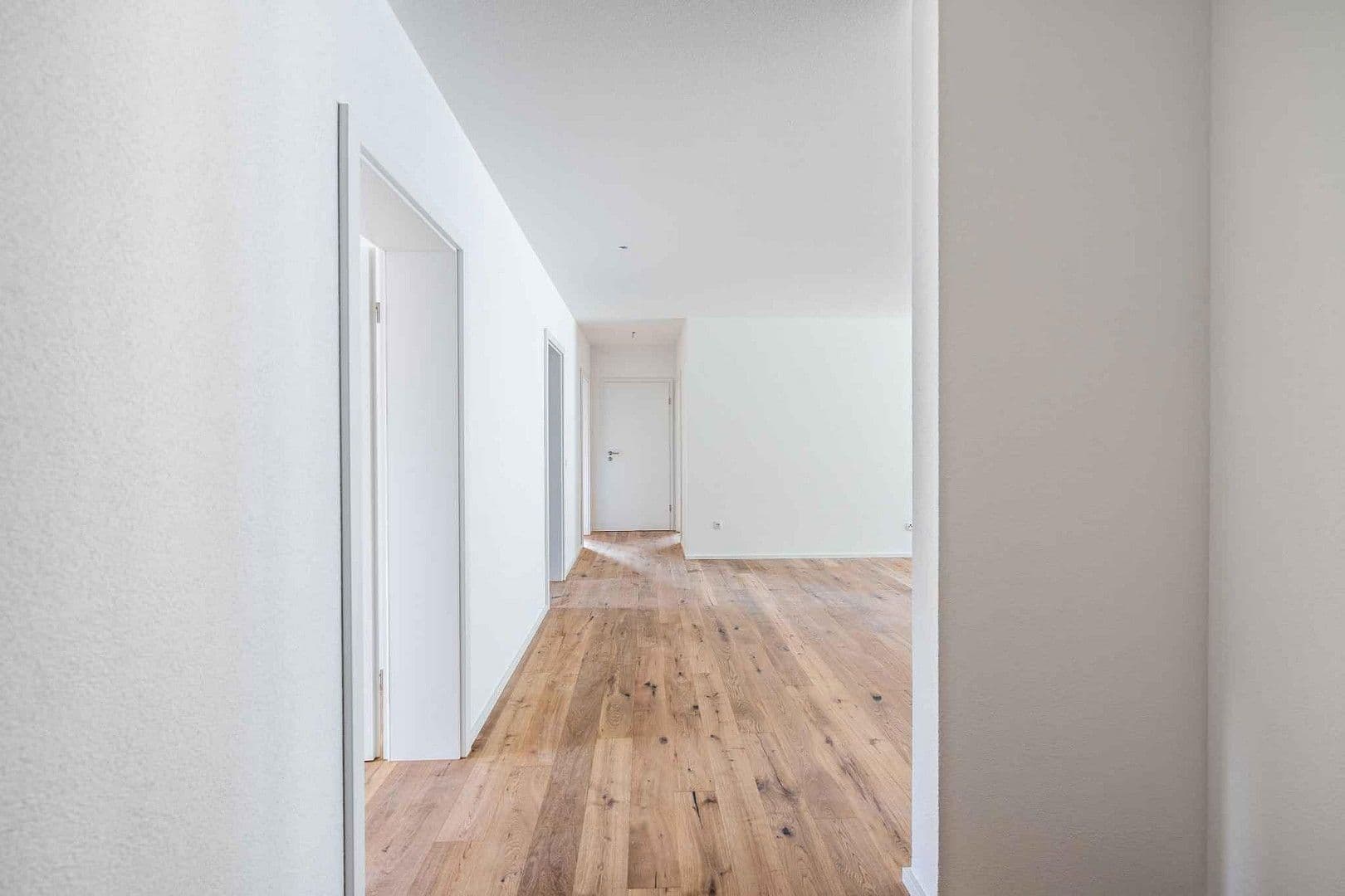 Prenájom bytu 4-izbový 110 m², Sulzbachstr. 50, Oberndorf am Neckar, Bádensko-Wurttembersko Prenájom bytu 4-izbový 110 m², Sulzbachstr. 50, Oberndorf am Neckar, Bádensko-Wurttembersko