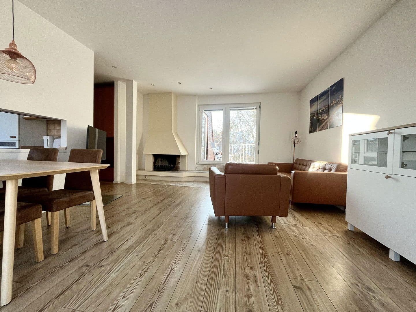 Prenájom bytu 3-izbový 86 m², Berlin, Berlín Prenájom bytu 3-izbový 86 m², Berlin, Berlín