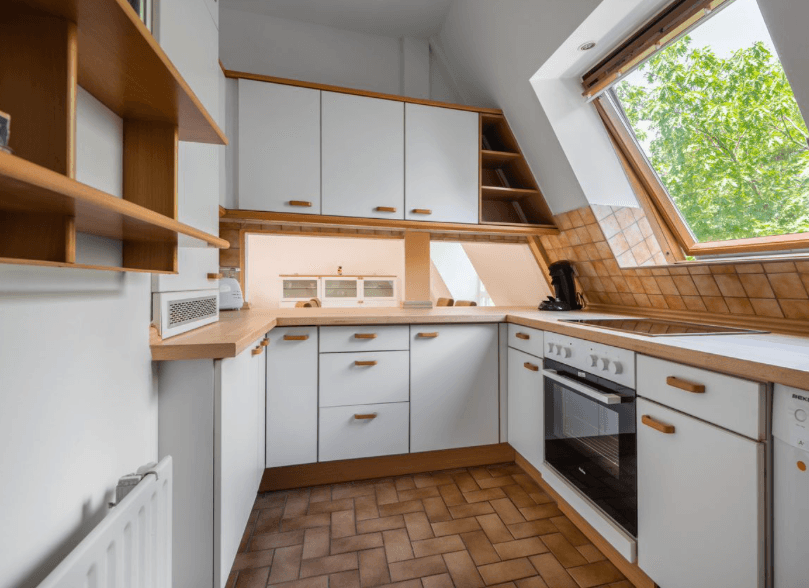 Prenájom bytu 3-izbový 86 m², Berlin, Berlín Prenájom bytu 3-izbový 86 m², Berlin, Berlín