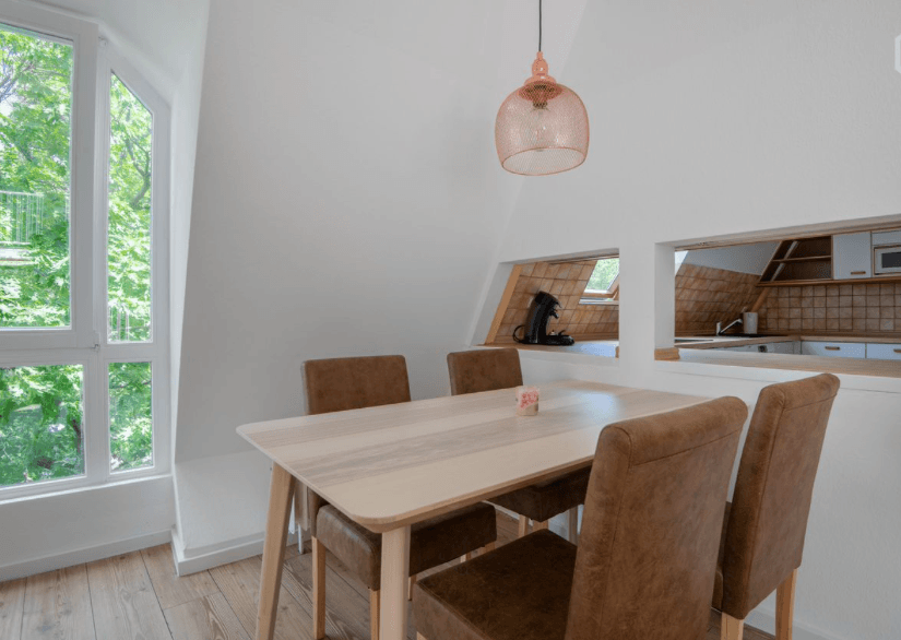 Prenájom bytu 3-izbový 86 m², Berlin, Berlín Prenájom bytu 3-izbový 86 m², Berlin, Berlín