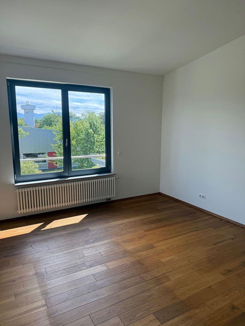 Prenájom kancelárie 158 m², Eschbach, Bádensko-Wurttembersko Prenájom kancelárie 158 m², Eschbach, Bádensko-Wurttembersko