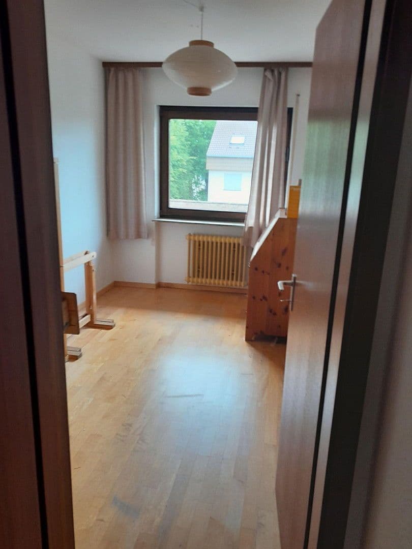 Predaj domu 200 m², pozemek 204 m², Andreas-Fauser-Straße 8 c, Stuttgart, Bádensko-Wurttembersko Predaj domu 200 m², pozemek 204 m², Andreas-Fauser-Straße 8 c, Stuttgart, Bádensko-Wurttembersko
