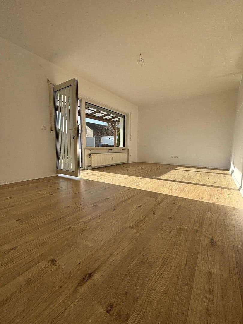 Prenájom bytu 3-izbový 82 m², Treschklinger Str. 57, Bad Rappenau, Bádensko-Wurttembersko Prenájom bytu 3-izbový 82 m², Treschklinger Str. 57, Bad Rappenau, Bádensko-Wurttembersko