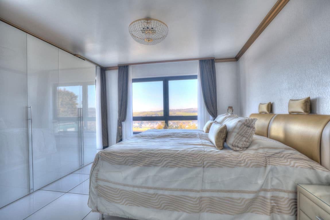 Predaj domu 332 m², pozemek 637 m², Untergruppenbach, Bádensko-Wurttembersko Predaj domu 332 m², pozemek 637 m², Untergruppenbach, Bádensko-Wurttembersko