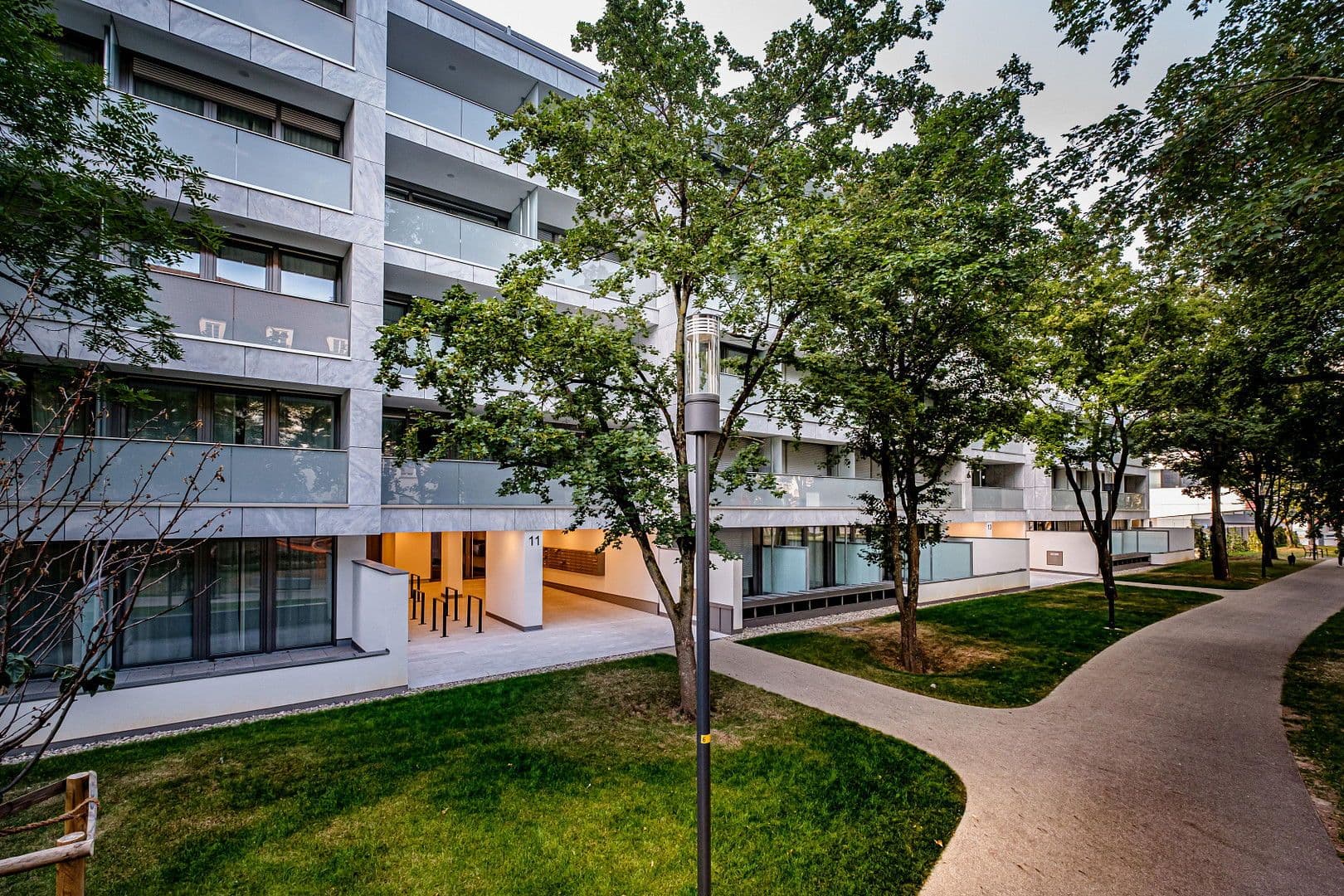 Prenájom bytu 55 m², Stuttgart, Bádensko-Wurttembersko Prenájom bytu 55 m², Stuttgart, Bádensko-Wurttembersko