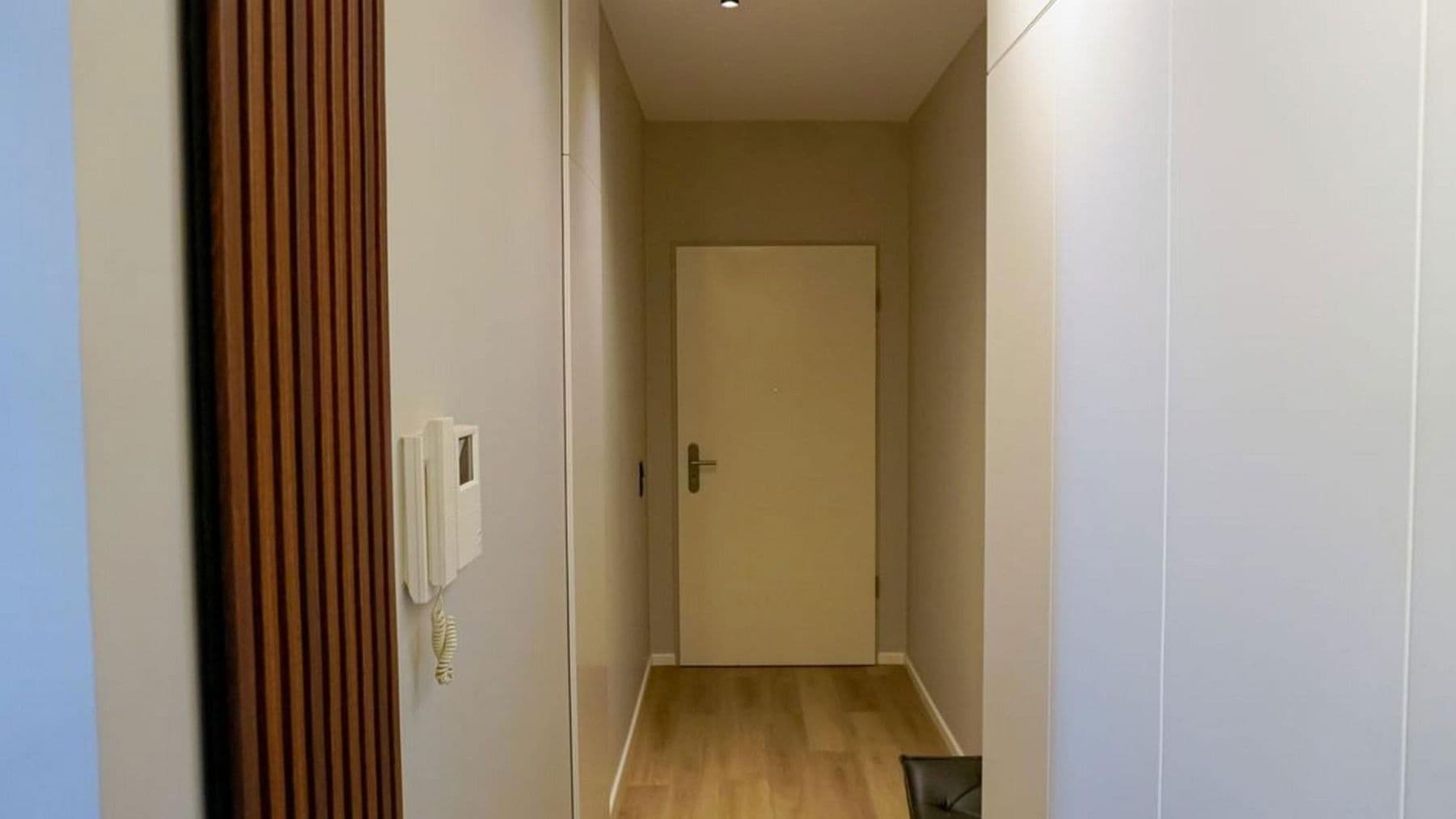 Prenájom bytu 2-izbový 57 m², Berlin, Berlín Prenájom bytu 2-izbový 57 m², Berlin, Berlín