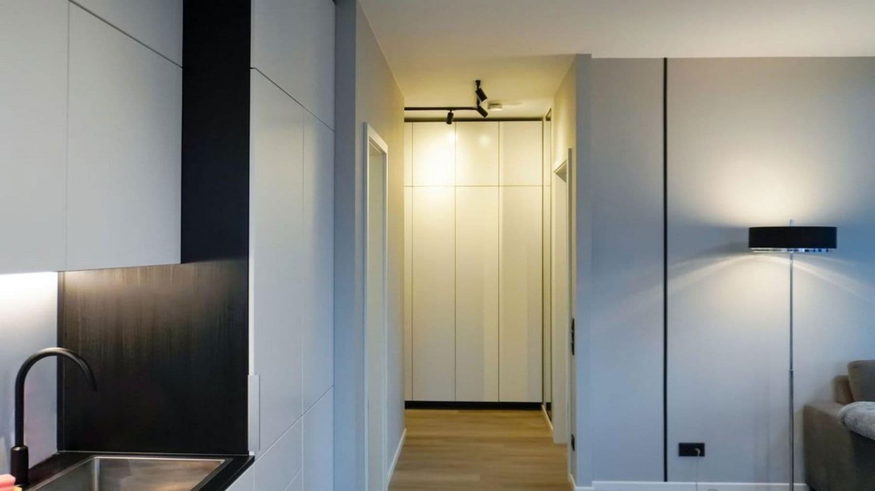 Prenájom bytu 2-izbový 57 m², Berlin, Berlín Prenájom bytu 2-izbový 57 m², Berlin, Berlín