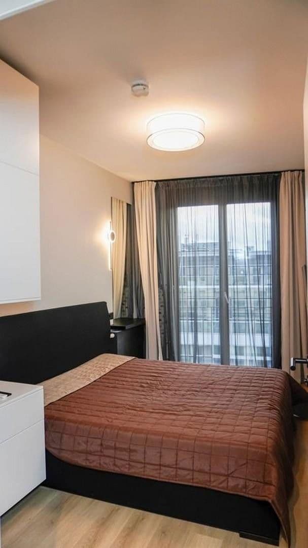 Prenájom bytu 2-izbový 57 m², Berlin, Berlín Prenájom bytu 2-izbový 57 m², Berlin, Berlín