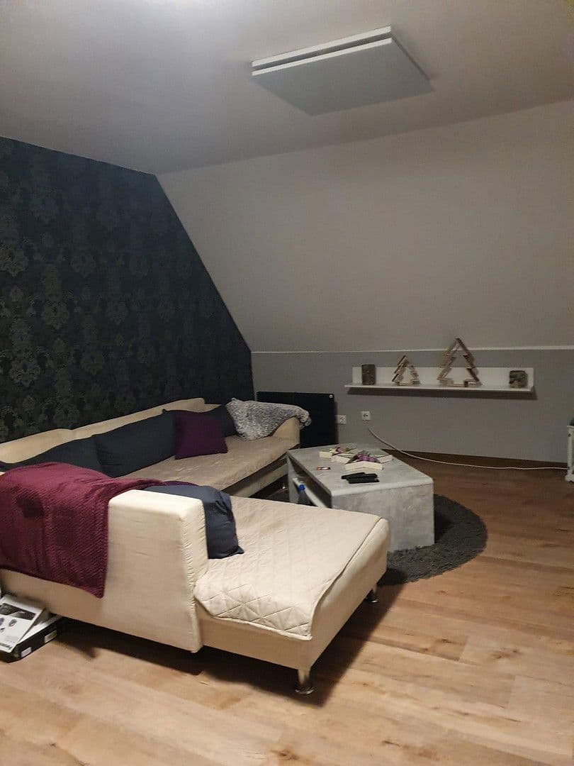 Predaj domu 119 m², pozemek 920 m², Kirchhain, Hesensko Predaj domu 119 m², pozemek 920 m², Kirchhain, Hesensko