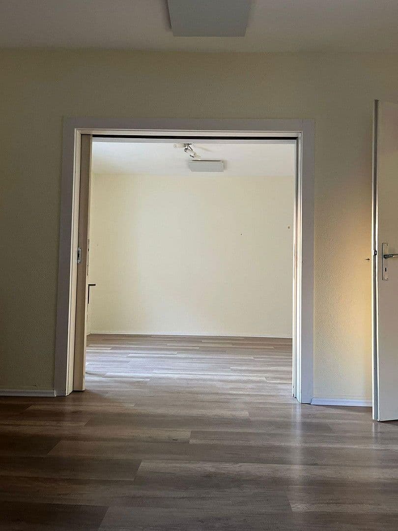 Predaj domu 119 m², pozemek 920 m², Kirchhain, Hesensko Predaj domu 119 m², pozemek 920 m², Kirchhain, Hesensko