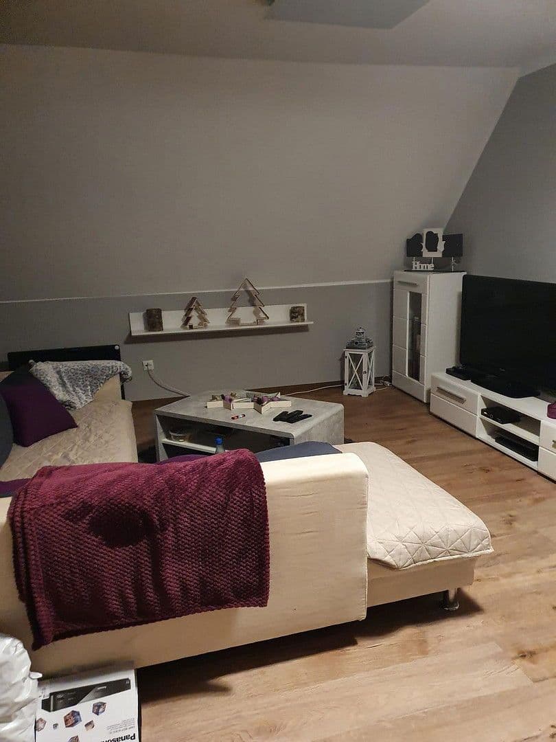 Predaj domu 119 m², pozemek 920 m², Kirchhain, Hesensko Predaj domu 119 m², pozemek 920 m², Kirchhain, Hesensko