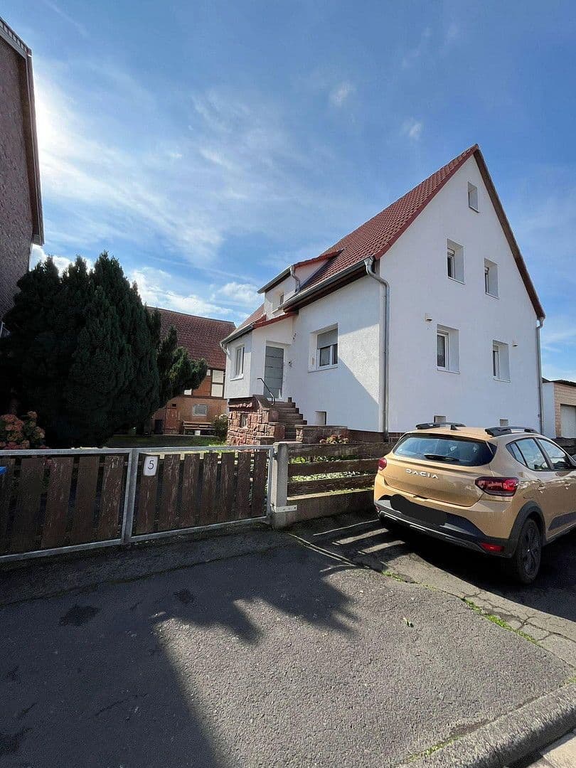 Predaj domu 119 m², pozemek 920 m², Kirchhain, Hesensko Predaj domu 119 m², pozemek 920 m², Kirchhain, Hesensko