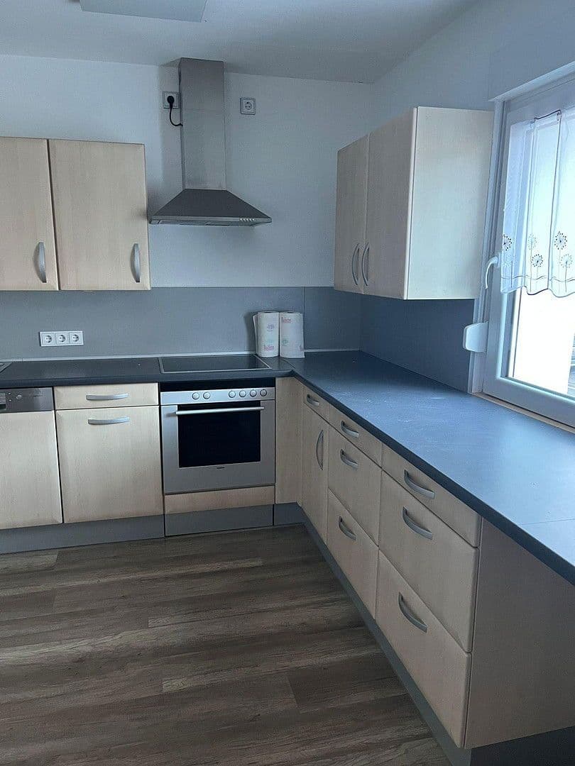 Predaj domu 119 m², pozemek 920 m², Kirchhain, Hesensko Predaj domu 119 m², pozemek 920 m², Kirchhain, Hesensko