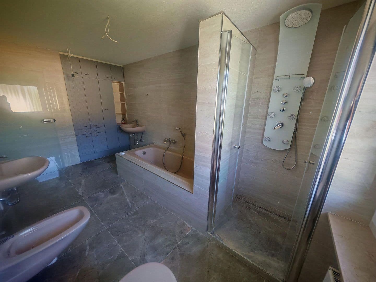 Predaj domu 230 m², pozemek 334 m², Frankenthal, Porýnie-Falcko Predaj domu 230 m², pozemek 334 m², Frankenthal, Porýnie-Falcko