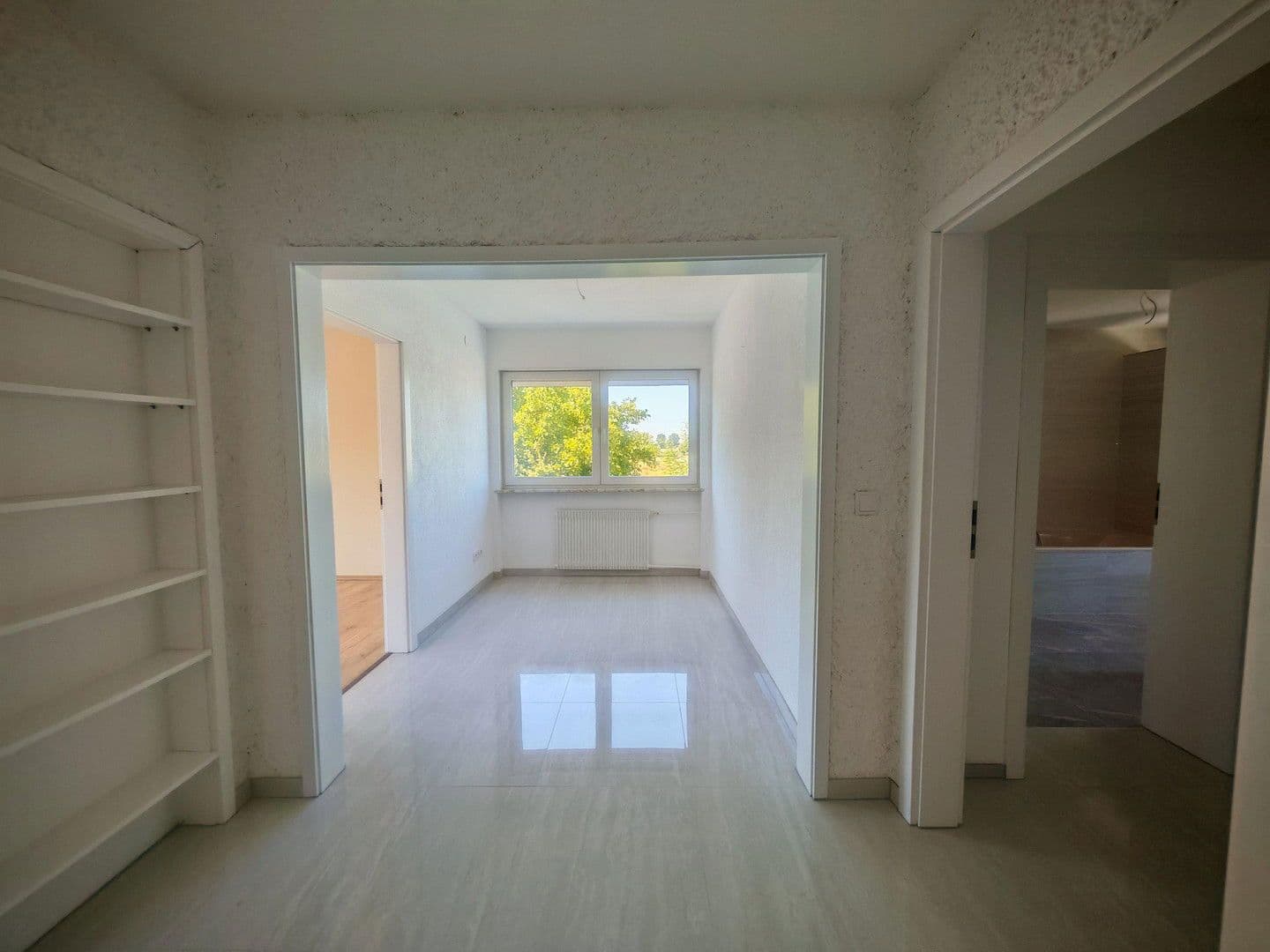 Predaj domu 230 m², pozemek 334 m², Frankenthal, Porýnie-Falcko Predaj domu 230 m², pozemek 334 m², Frankenthal, Porýnie-Falcko