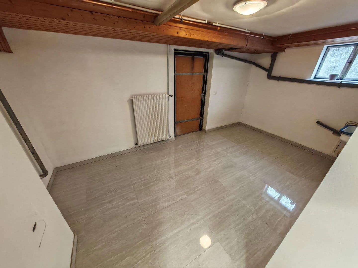 Predaj domu 230 m², pozemek 334 m², Frankenthal, Porýnie-Falcko Predaj domu 230 m², pozemek 334 m², Frankenthal, Porýnie-Falcko