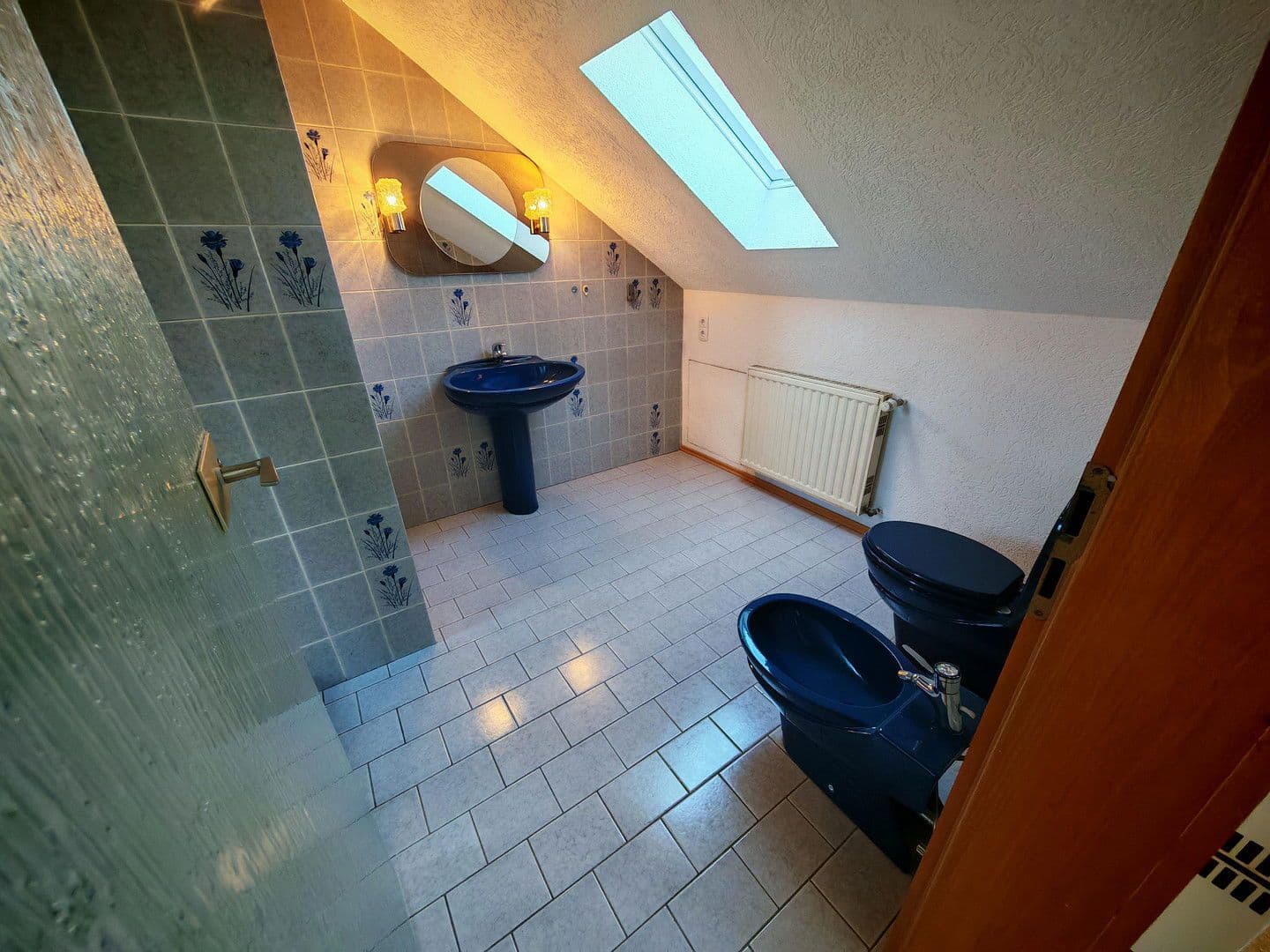 Predaj domu 230 m², pozemek 334 m², Frankenthal, Porýnie-Falcko Predaj domu 230 m², pozemek 334 m², Frankenthal, Porýnie-Falcko