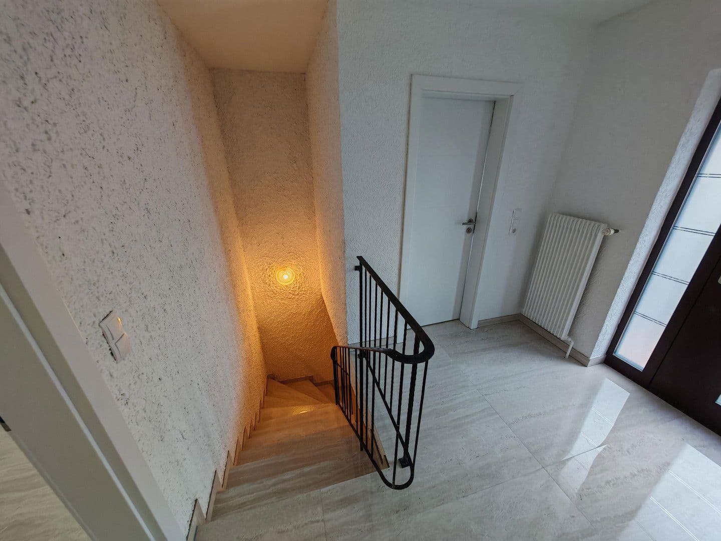 Predaj domu 230 m², pozemek 334 m², Frankenthal, Porýnie-Falcko Predaj domu 230 m², pozemek 334 m², Frankenthal, Porýnie-Falcko