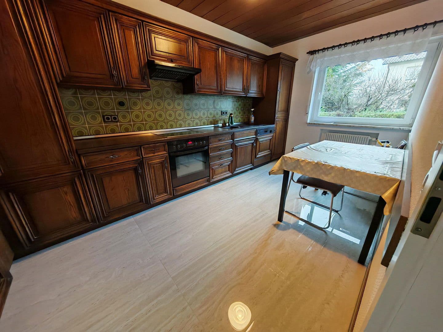 Predaj domu 230 m², pozemek 334 m², Frankenthal, Porýnie-Falcko Predaj domu 230 m², pozemek 334 m², Frankenthal, Porýnie-Falcko