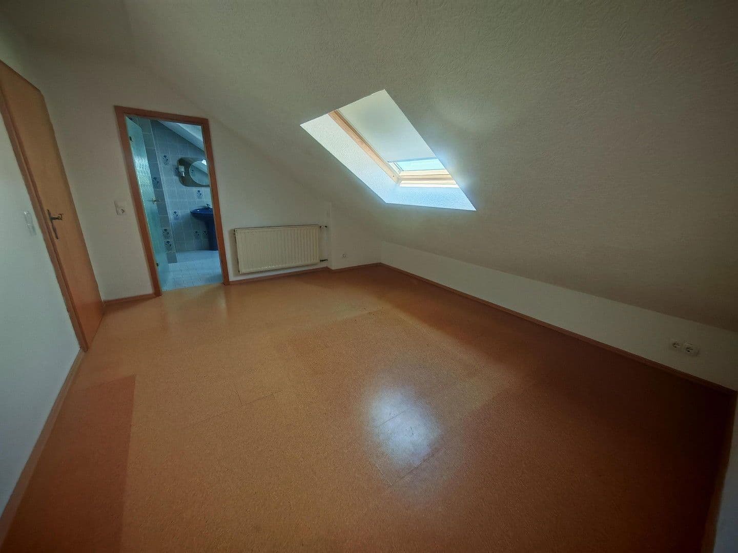 Predaj domu 230 m², pozemek 334 m², Frankenthal, Porýnie-Falcko Predaj domu 230 m², pozemek 334 m², Frankenthal, Porýnie-Falcko