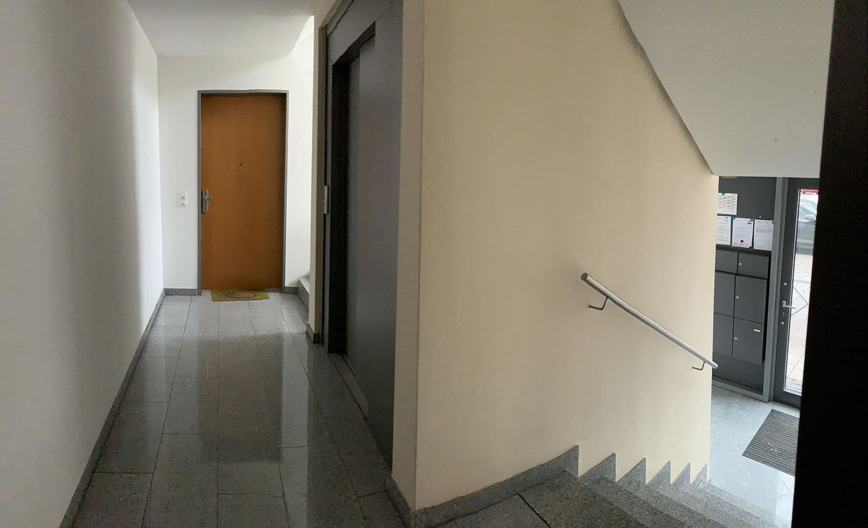 Prenájom bytu 3-izbový 87 m², Nürtingen, Bádensko-Wurttembersko Prenájom bytu 3-izbový 87 m², Nürtingen, Bádensko-Wurttembersko