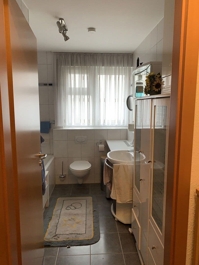 Prenájom bytu 3-izbový 87 m², Nürtingen, Bádensko-Wurttembersko Prenájom bytu 3-izbový 87 m², Nürtingen, Bádensko-Wurttembersko