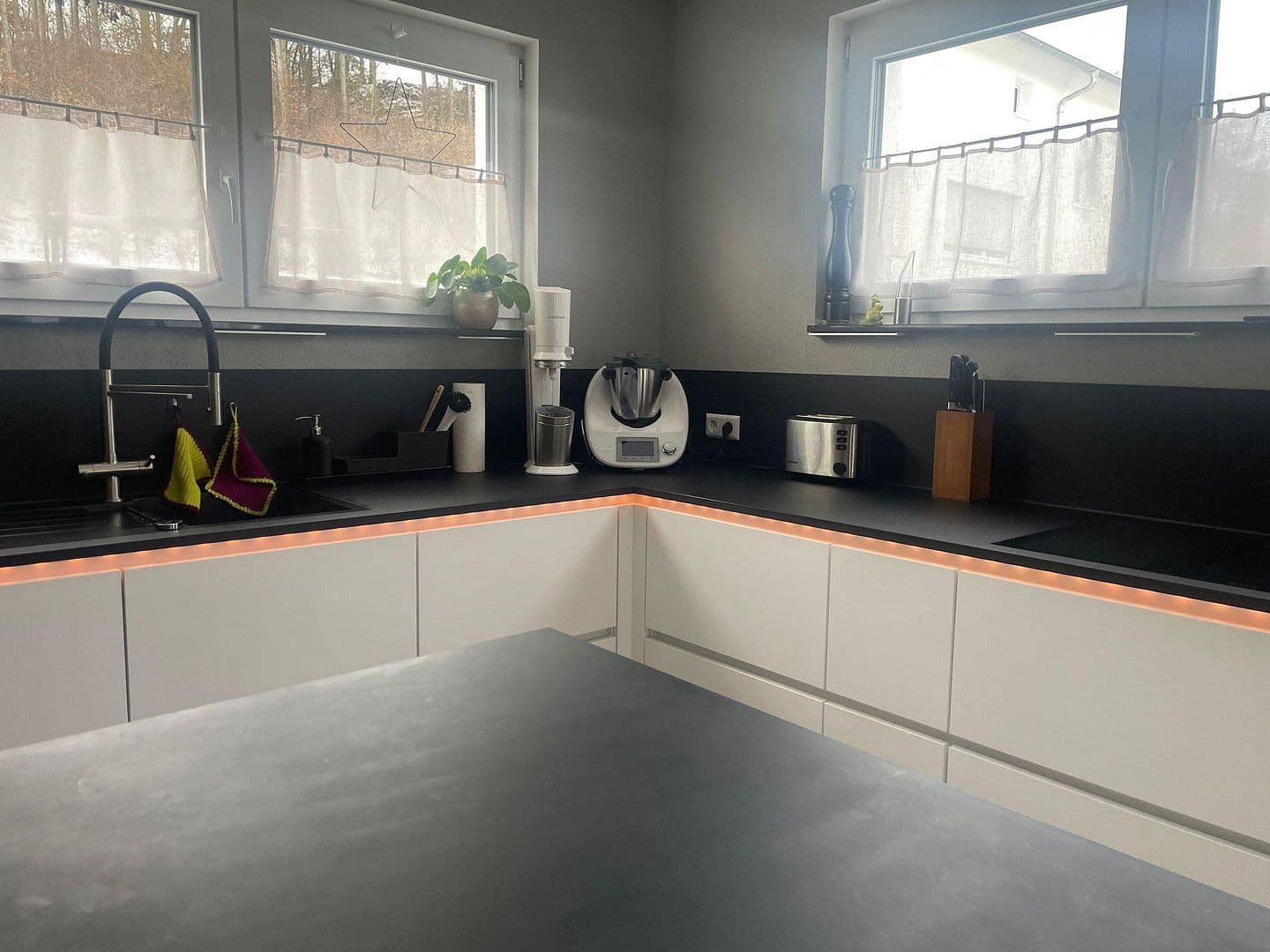 Prenájom domu 145 m², pozemek 250 m², Alte Gärtnerei 24/2, Amstetten, Bádensko-Wurttembersko Prenájom domu 145 m², pozemek 250 m², Alte Gärtnerei 24/2, Amstetten, Bádensko-Wurttembersko