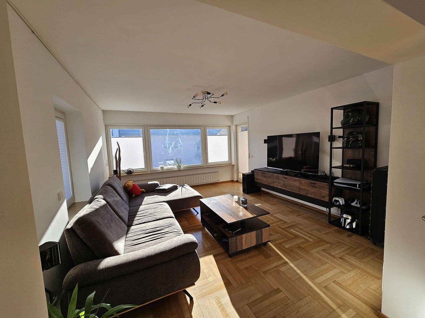 Prenájom bytu 3-izbový 96 m², Metzingen, Bádensko-Wurttembersko Prenájom bytu 3-izbový 96 m², Metzingen, Bádensko-Wurttembersko