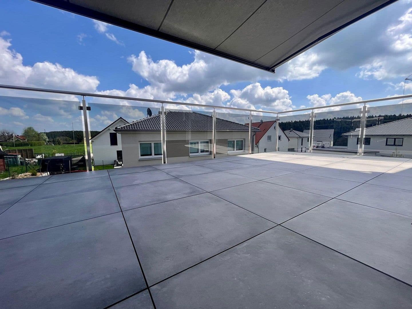 Predaj bytu 3-izbový 103 m², Meisenweg 8, Röttenbach, Bavorsko Predaj bytu 3-izbový 103 m², Meisenweg 8, Röttenbach, Bavorsko