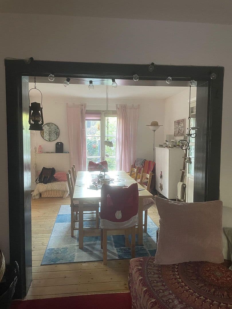 Predaj domu 82 m², pozemek 300 m², Berlin, Berlín Predaj domu 82 m², pozemek 300 m², Berlin, Berlín