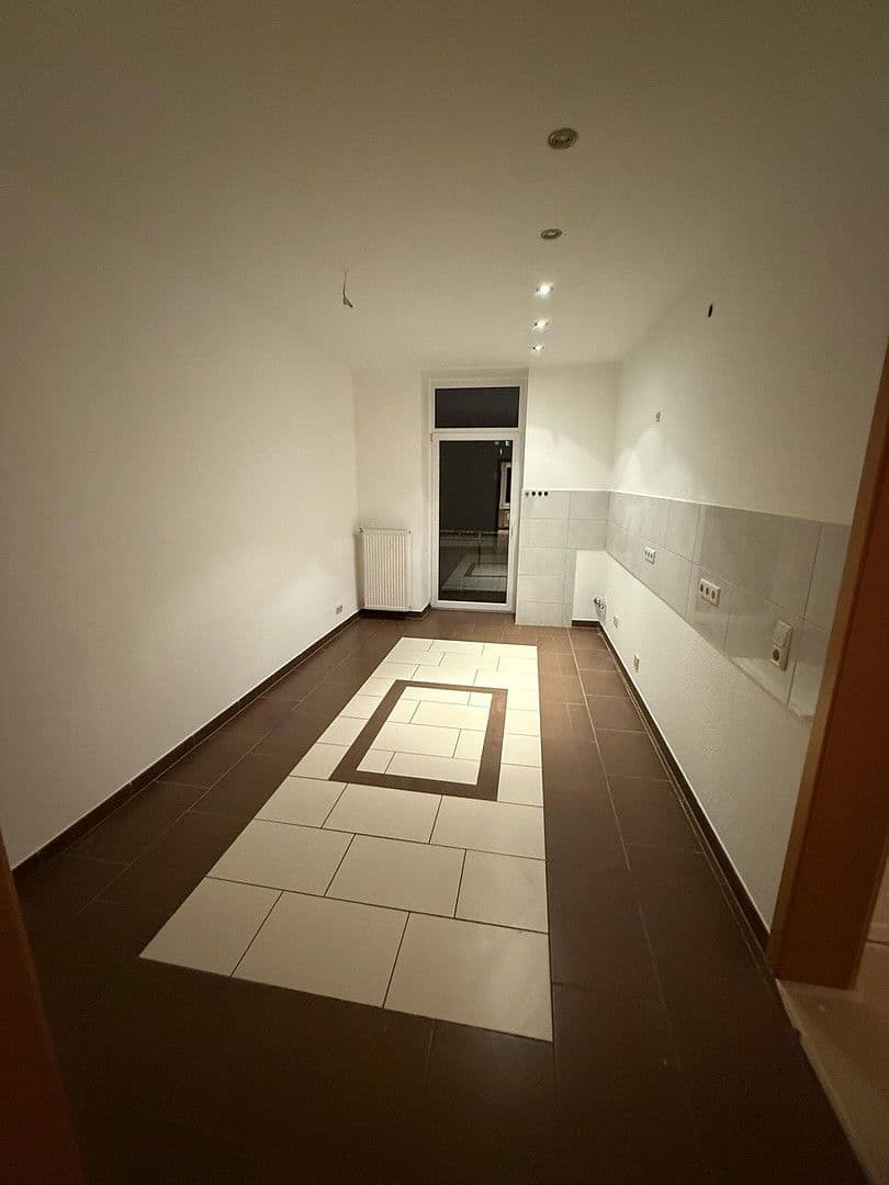 Prenájom bytu 4-izbový 110 m², Wuppertal, Severné Porýnie - Westfálsko Prenájom bytu 4-izbový 110 m², Wuppertal, Severné Porýnie - Westfálsko