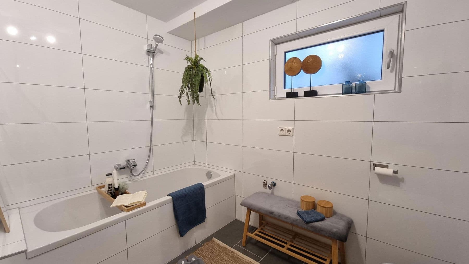 Predaj domu 207 m², pozemek 304 m², Ulmenweg 1/1, Mühlacker, Bádensko-Wurttembersko Predaj domu 207 m², pozemek 304 m², Ulmenweg 1/1, Mühlacker, Bádensko-Wurttembersko