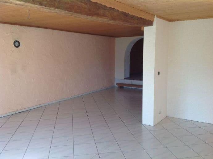 Prenájom domu 244 m², pozemek 400 m², Rehlingen-Siersburg, Sársko Prenájom domu 244 m², pozemek 400 m², Rehlingen-Siersburg, Sársko