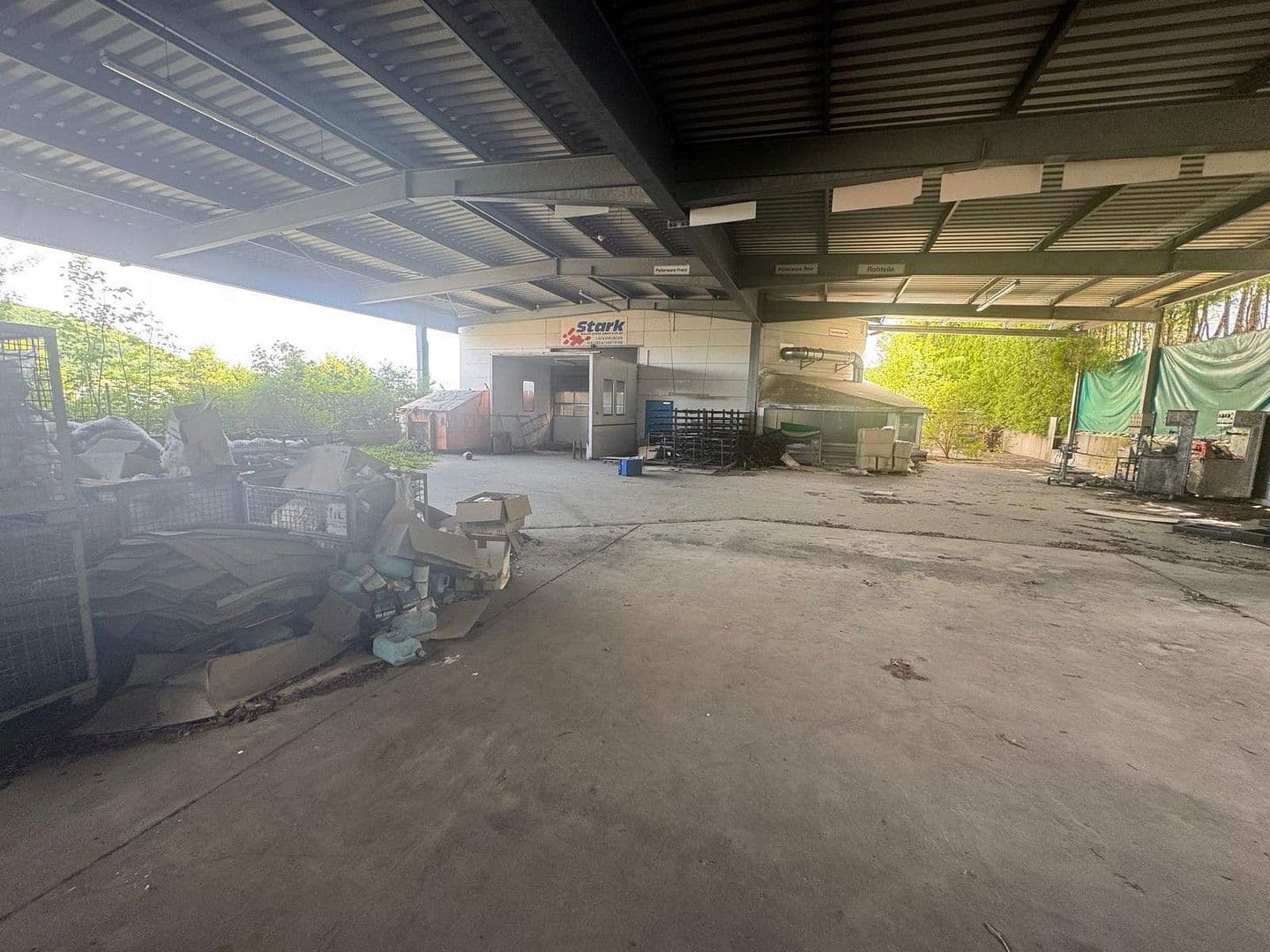 Prenájom nebytového priestoru 1.500 m², Treuchtlingen, Bavorsko Prenájom nebytového priestoru 1.500 m², Treuchtlingen, Bavorsko